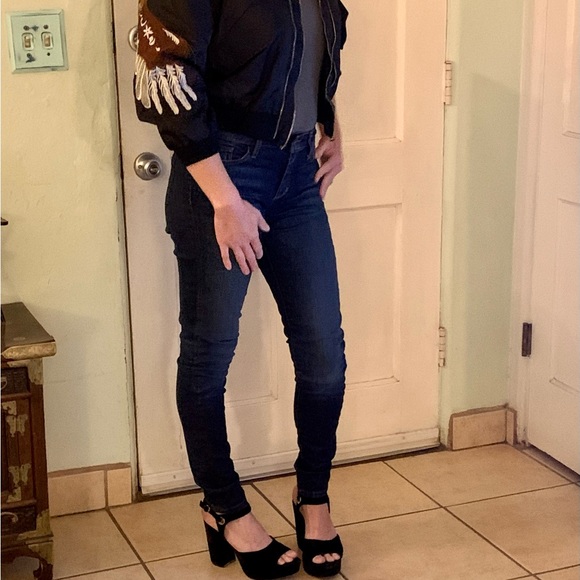 Vintage Embroidered bomber - Picture 8 of 16